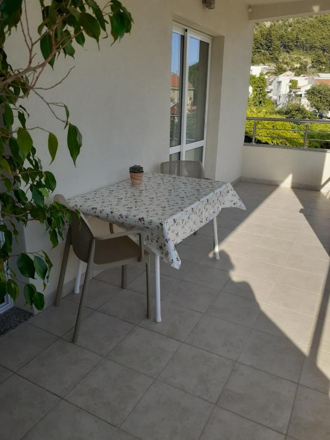 Apartments Lozina Drvenik  Esterno foto